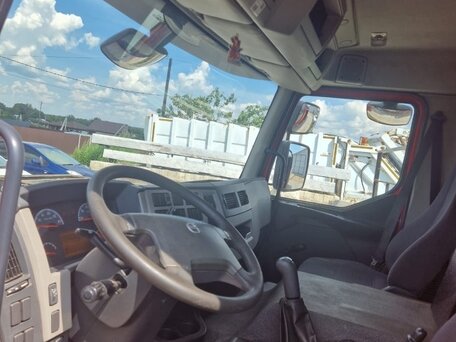 2013 Volvo FE, красный, 5800000 рублей, вид 3