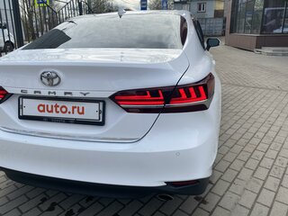 2018 Toyota Camry VIII (XV70), белый, 2250000 рублей, вид 2