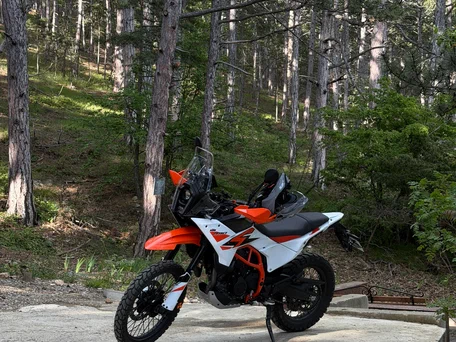 2025 KTM 390 Adventure R, оранжевый, 730000 рублей, вид 4