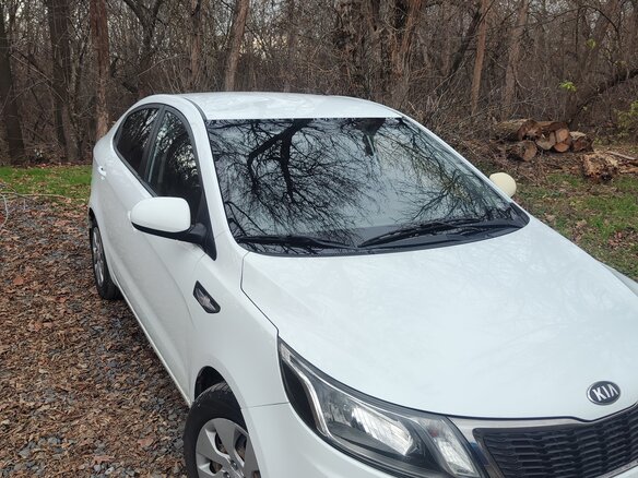 2013 Kia Rio III, белый, 760000 рублей - вид 1