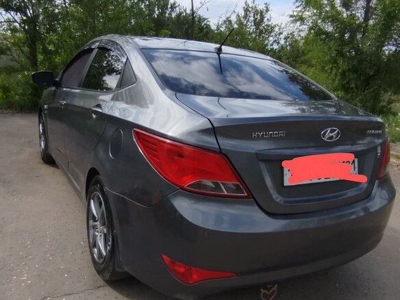 2014 Hyundai Solaris I Рестайлинг, серый, 800000 рублей - вид 3