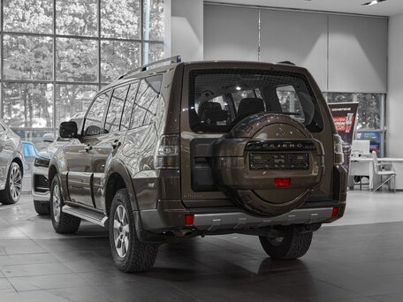 2012 Mitsubishi Pajero IV Рестайлинг 1, коричневый, 1799000 рублей, вид 4
