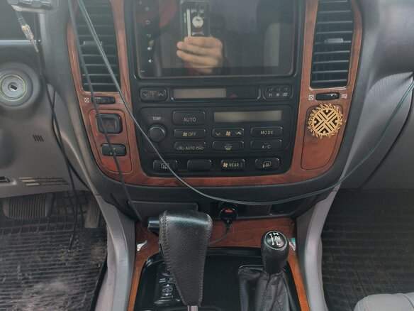 1999 Lexus LX 470 II, серый, 1300000 рублей - вид 11