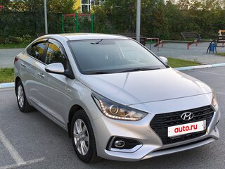 2018 Hyundai Solaris II, серебристый, 1500000 рублей, вид 2