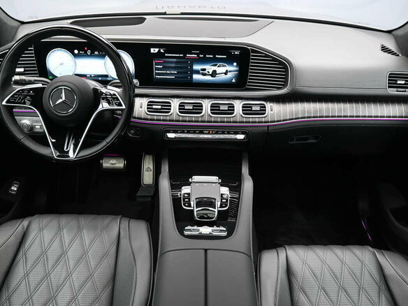 2026 Mercedes-Benz Maybach GLS 600 I Рестайлинг, чёрный, 31200000 рублей - вид 4