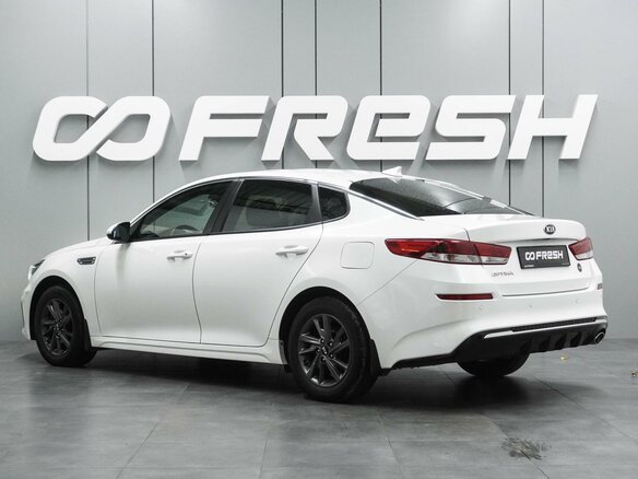 2018 Kia Optima IV Рестайлинг, белый - вид 1