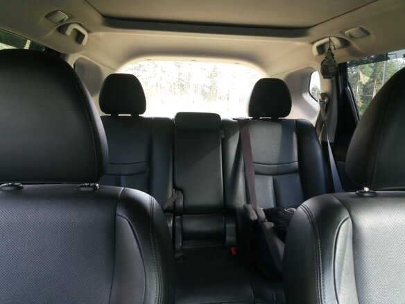 2015 Nissan X-Trail III, чёрный, 1700000 рублей - вид 9