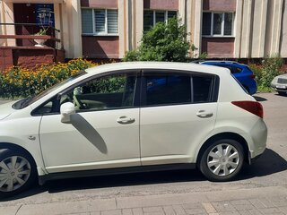 2007 Nissan Tiida I, белый, 600000 рублей, вид 2