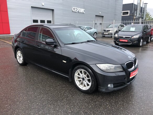 2011 BMW 3 серии 318i V (E90/E91/E92/E93) Рестайлинг, чёрный - вид 2