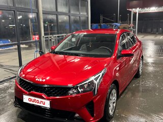 2021 Kia Rio IV Рестайлинг, красный, 2100000 рублей, вид 2