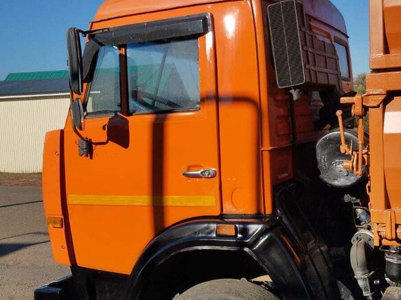 2006 КамАЗ 55102, оранжевый, 3000000 рублей - вид 6