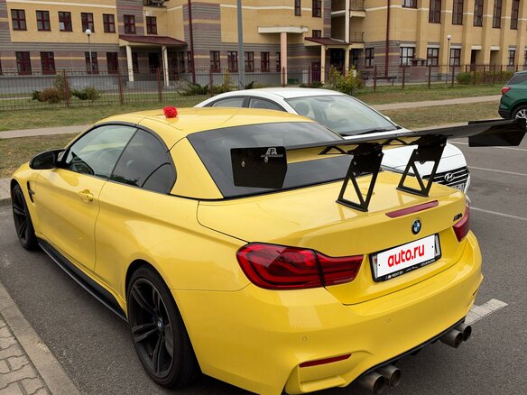 2018 BMW M4 Competition Package F82/F83 Рестайлинг, жёлтый, 4350000 рублей