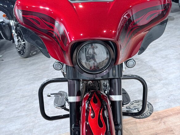 2017 Harley-Davidson Street Glide, красный, 1999000 рублей - вид 22