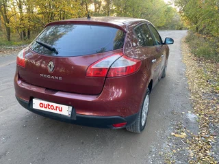 2014 Renault Megane III Рестайлинг, красный, 825000 рублей, вид 3