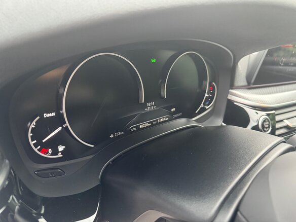 2020 BMW 5 серии 520d xDrive VII (G30/G31/G38), чёрный, 4200000 рублей - вид 7