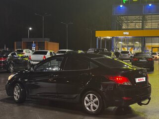 2014 Hyundai Solaris I Рестайлинг, чёрный, 649000 рублей, вид 4