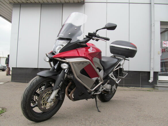 2011 Honda VFR 800X (Crossrunner), красный - вид 3