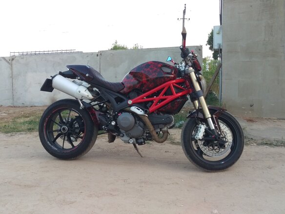 2013 Ducati Monster 1100, красный, 500000 рублей - вид 1