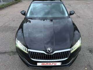 2020 Skoda Superb III Рестайлинг, чёрный, 2400000 рублей, вид 4