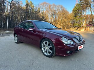 2004 Mercedes-Benz C-Класс 230 II (W203) Рестайлинг, красный, 800000 рублей, вид 1