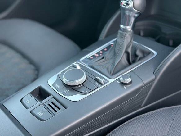 2015 Audi A3 III (8V), серый, 1797000 рублей - вид 32
