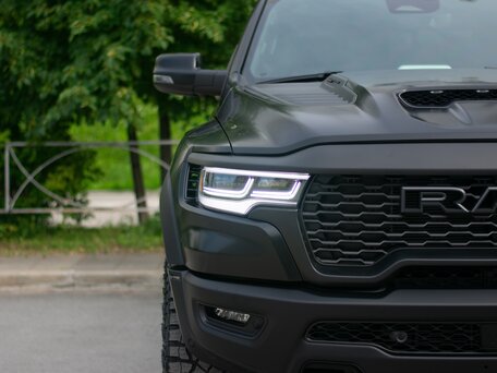 2025 Ram 1500 RHO V Рестайлинг, чёрный, 9000000 рублей, вид 3