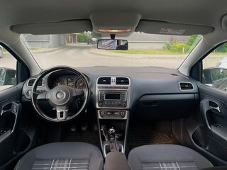 2015 Volkswagen Polo V Рестайлинг, чёрный, 1150000 рублей, вид 5