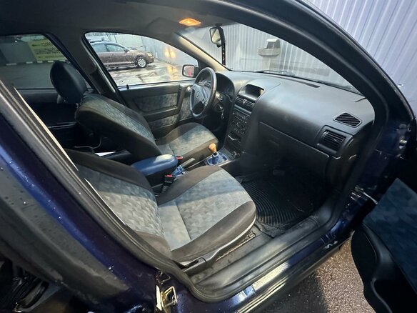 2001 Opel Astra F, синий, 150000 рублей - вид 9
