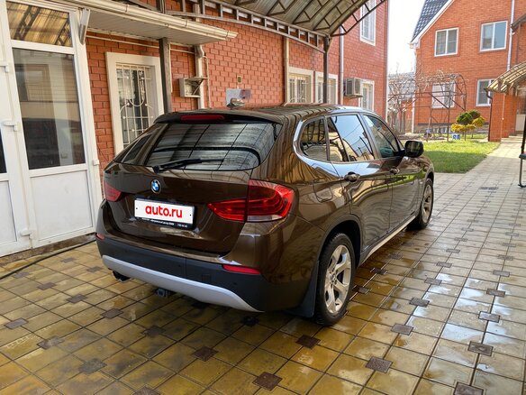 2011 BMW X1 20i I (E84), коричневый, 1850000 рублей