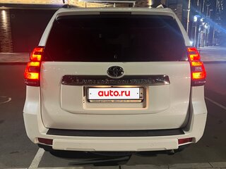2018 Toyota Land Cruiser Prado 150 Series Рестайлинг 2, белый, 4200000 рублей, вид 4