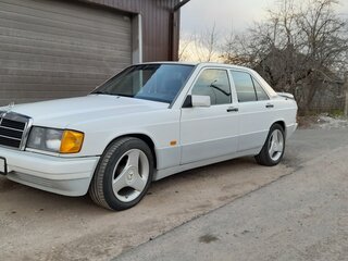 1986 Mercedes-Benz 190 (W201), белый, 900000 рублей, вид 1