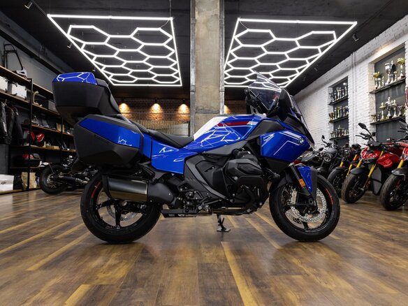 2026 BMW R 1300 RT, чёрный, 3490000 рублей - вид 30