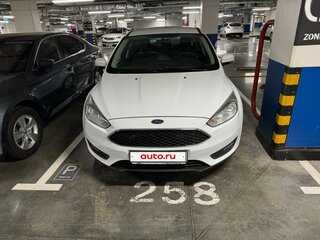 2018 Ford Focus III Рестайлинг, белый, 850000 рублей, вид 3