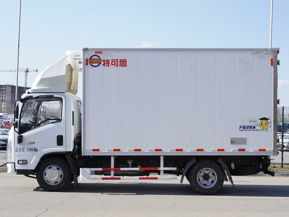 2023 Isuzu Elf (N-series), белый, 4090000 рублей - вид 3