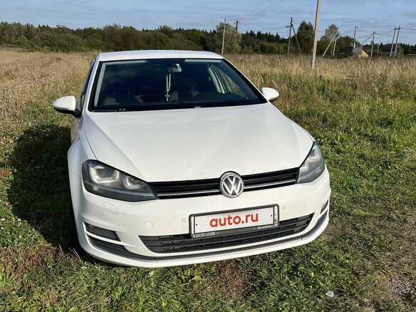 2014 Volkswagen Golf VII, белый, 1100000 рублей