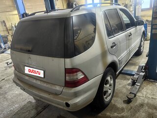2003 Mercedes-Benz M-Класс 350 I (W163) Рестайлинг, серый, 550000 рублей, вид 2