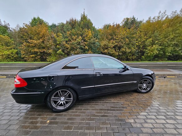 2006 Mercedes-Benz CLK-Класс 200 II (W209) Рестайлинг, чёрный, 700000 рублей - вид 17