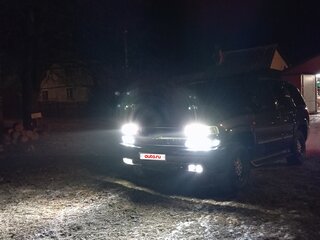 2002 Chevrolet Tahoe II, серый, 1700000 рублей, вид 3