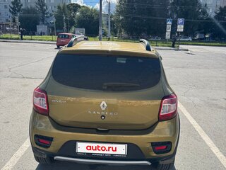 2015 Renault Sandero Stepway II, зелёный, 650000 рублей, вид 4