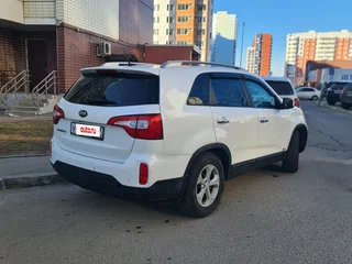 2014 Kia Sorento II Рестайлинг, белый, 1050000 рублей, вид 2