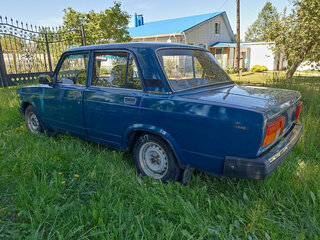 2004 Lada (ВАЗ) 21053-20, синий, 200000 рублей, вид 2