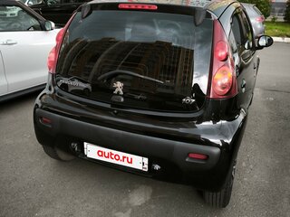 2013 Peugeot 107 I Рестайлинг 2, чёрный, 400000 рублей, вид 3