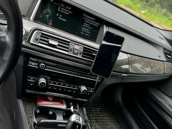 2013 BMW 7 серии Long 740Li xDrive V (F01/F02/F04) Рестайлинг, чёрный, 2250000 рублей - вид 10