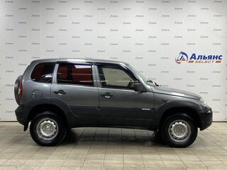 2011 Chevrolet Niva I Рестайлинг, серый, 480000 рублей, вид 4
