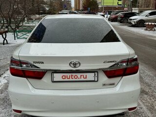 2016 Toyota Camry VII (XV50) Рестайлинг, белый, 2450000 рублей, вид 4