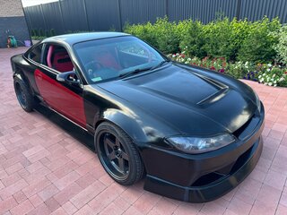 2002 Nissan Silvia VII (S15), красный, 4500000 рублей, вид 1