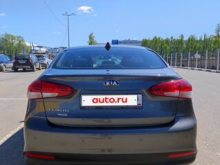 2019 Kia Cerato III Рестайлинг (Classic), серый, 1850000 рублей, вид 4