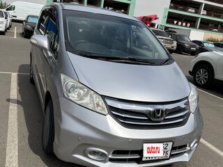 2012 Honda Freed I Рестайлинг, серебристый, 1050000 рублей, вид 1