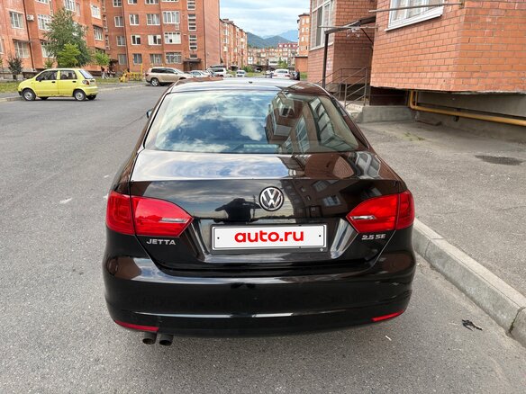 2012 Volkswagen Jetta VI, чёрный, 1200000 рублей - вид 2