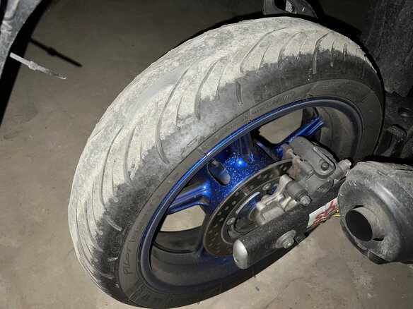 2011 Suzuki SFV 650 Gladius, белый, 420000 рублей - вид 15